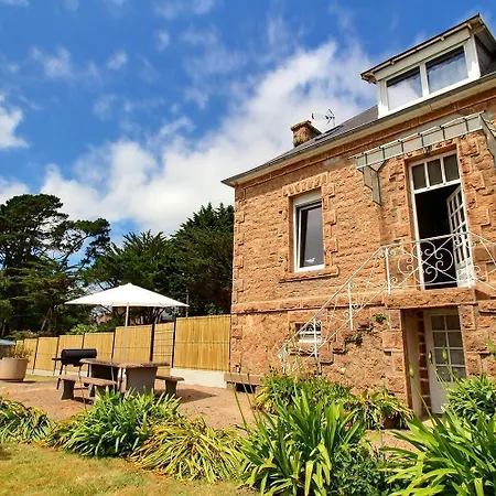 Holiday home Roz Vallee 1