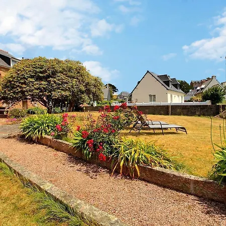 Holiday home Roz Vallee 1 *