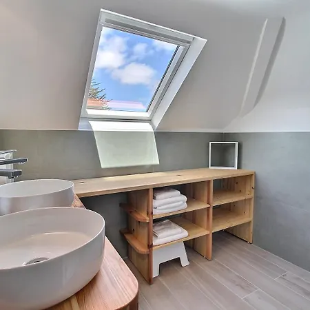 Holiday home Roz Vallee 1 *