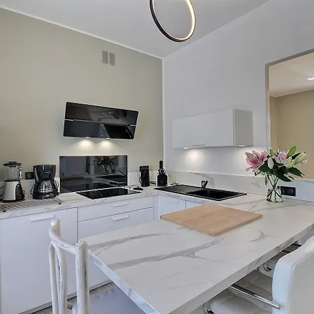 Holiday home Roz Vallee 1 *